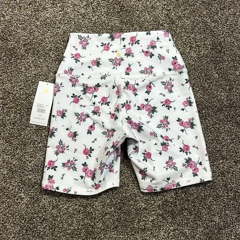 Spiritual Gangster intent biker shorts in ROSE GARDEN. XS. New with tags - Picture 3 of 14